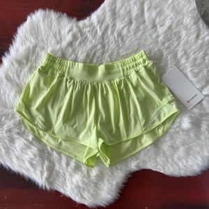 Lululemon Hotty Hot LR Shorts *2.5"
